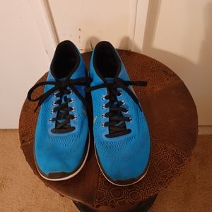 Mens nike flex sneakers